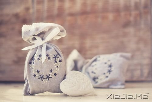 晚安心语:其实总是笑的人,真的很需要人疼 (10)